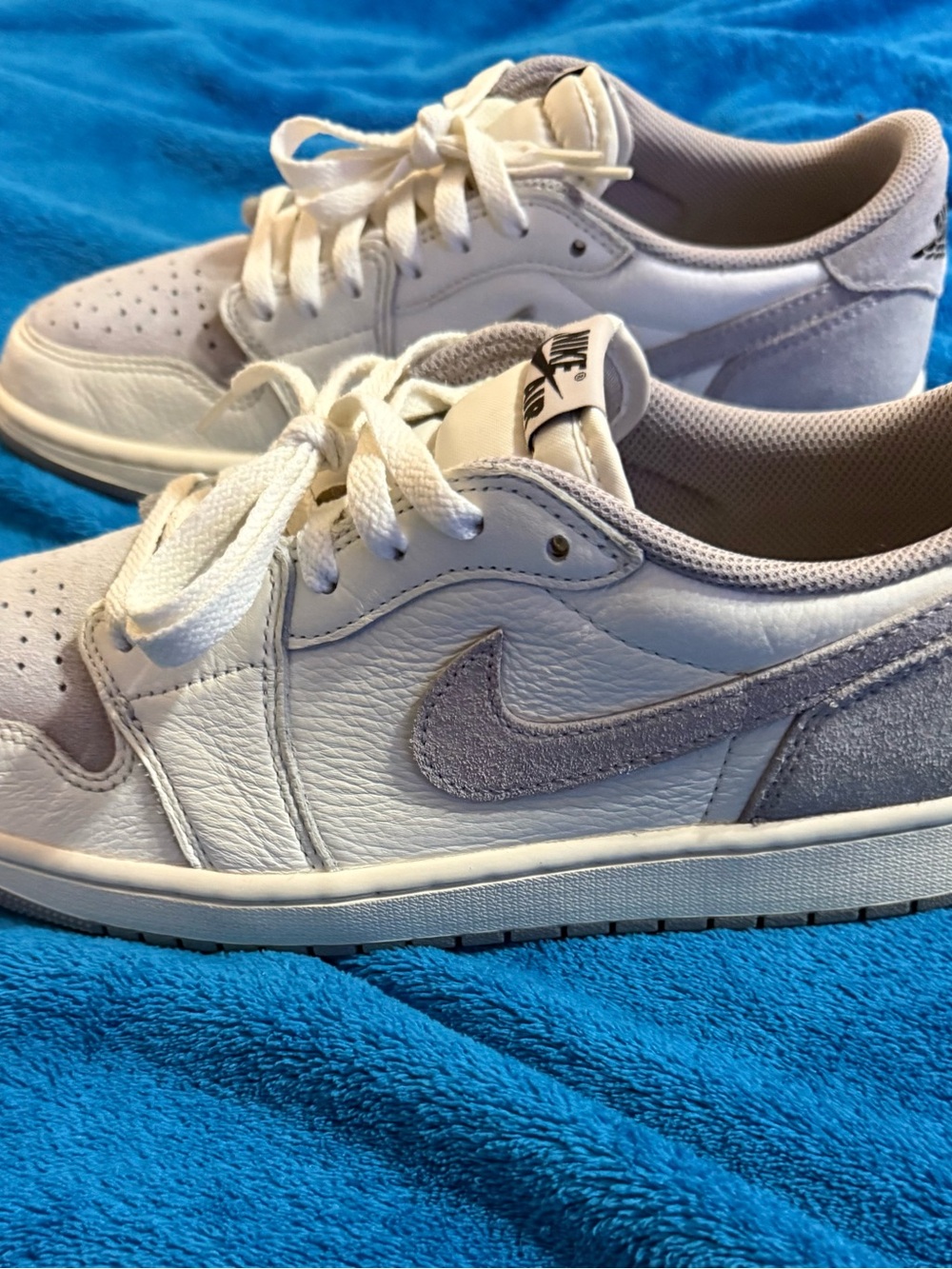 Air Jordan 1 Retro Low OG "Atmosphere Grey” sneakers in Men’s Size US 10.5